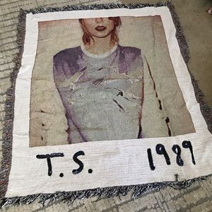 Taylor swift 1989 blanket SOLD